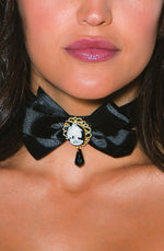 Shirley of Hollywood Choker Ribbon Bow Cameo One Size Black