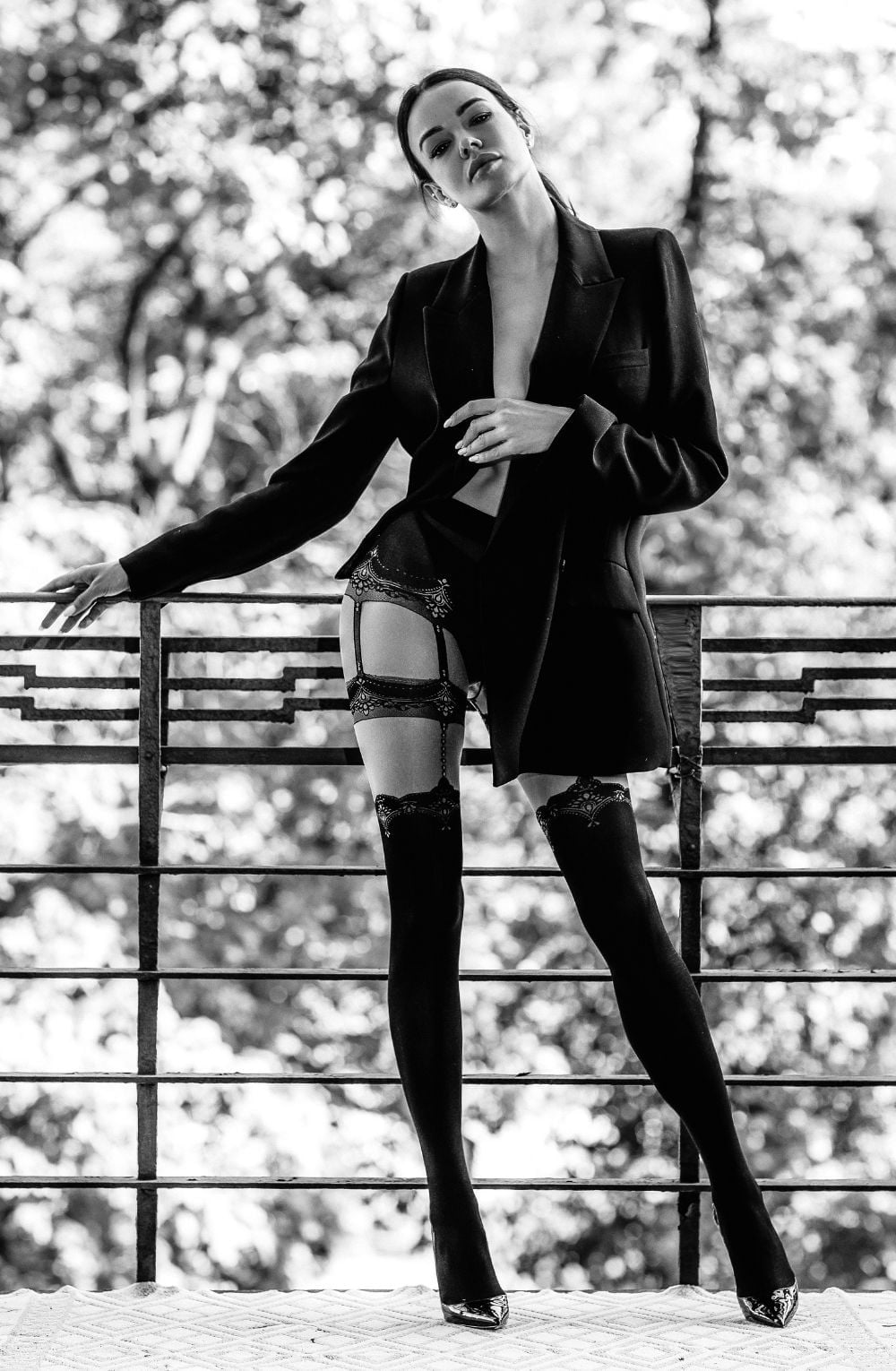 Black Secret BS102 Crotchless Tights Black & Natural