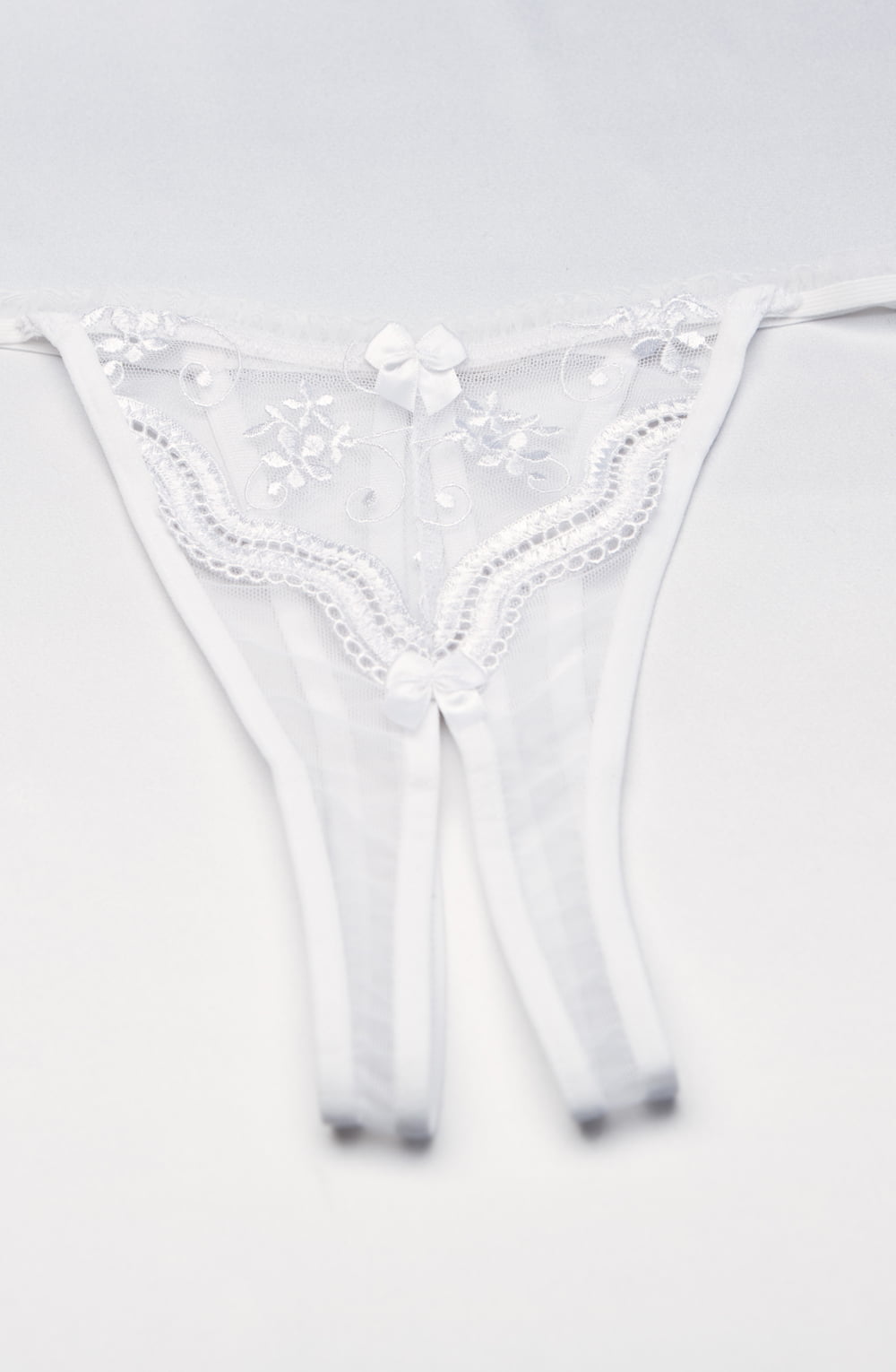 Shirley of Hollywood Thong White One Size