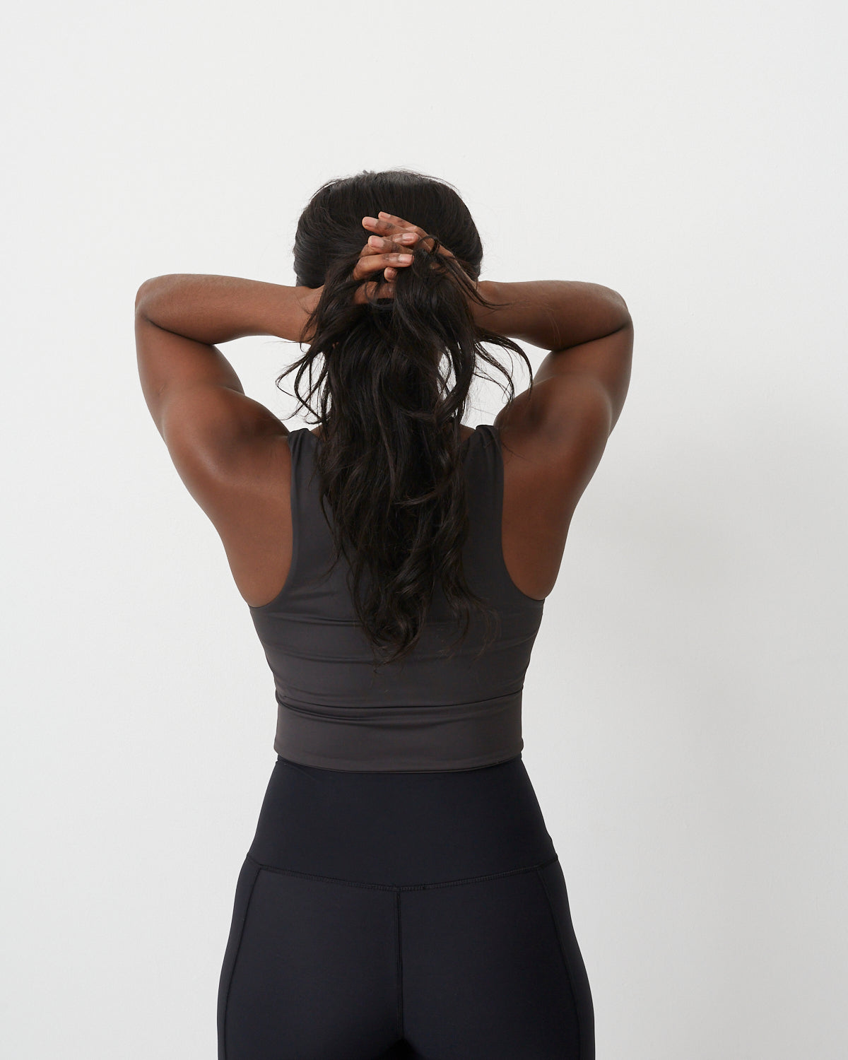 Bea Activewear Top in Liquorice | Studio Ehr