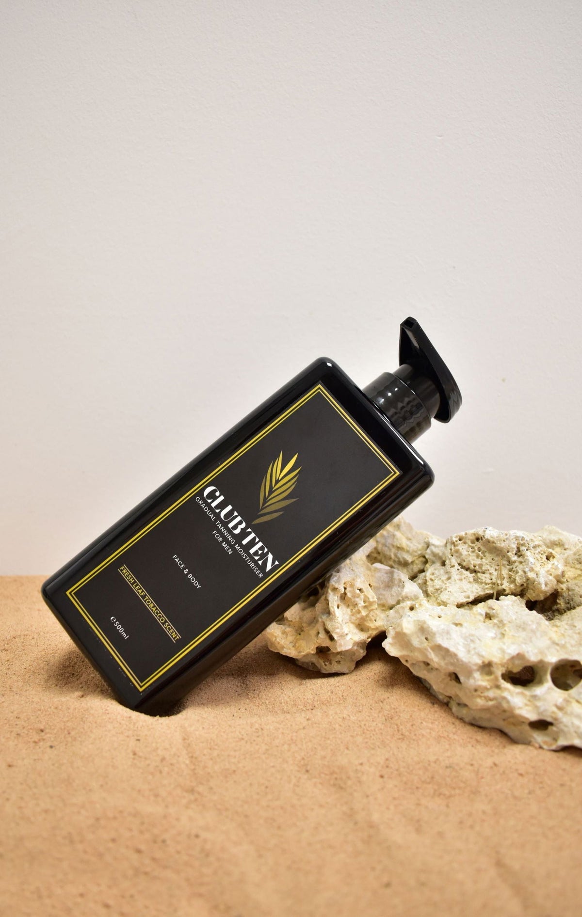 Club Ten Men's Gradual Tan Moisturiser with Fresh Leaf Tobacco Scent 500ml