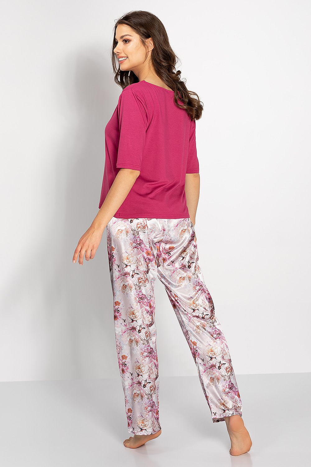 Momenti Per Me Half-Round Neckline Two-Piece Pyjama Set
