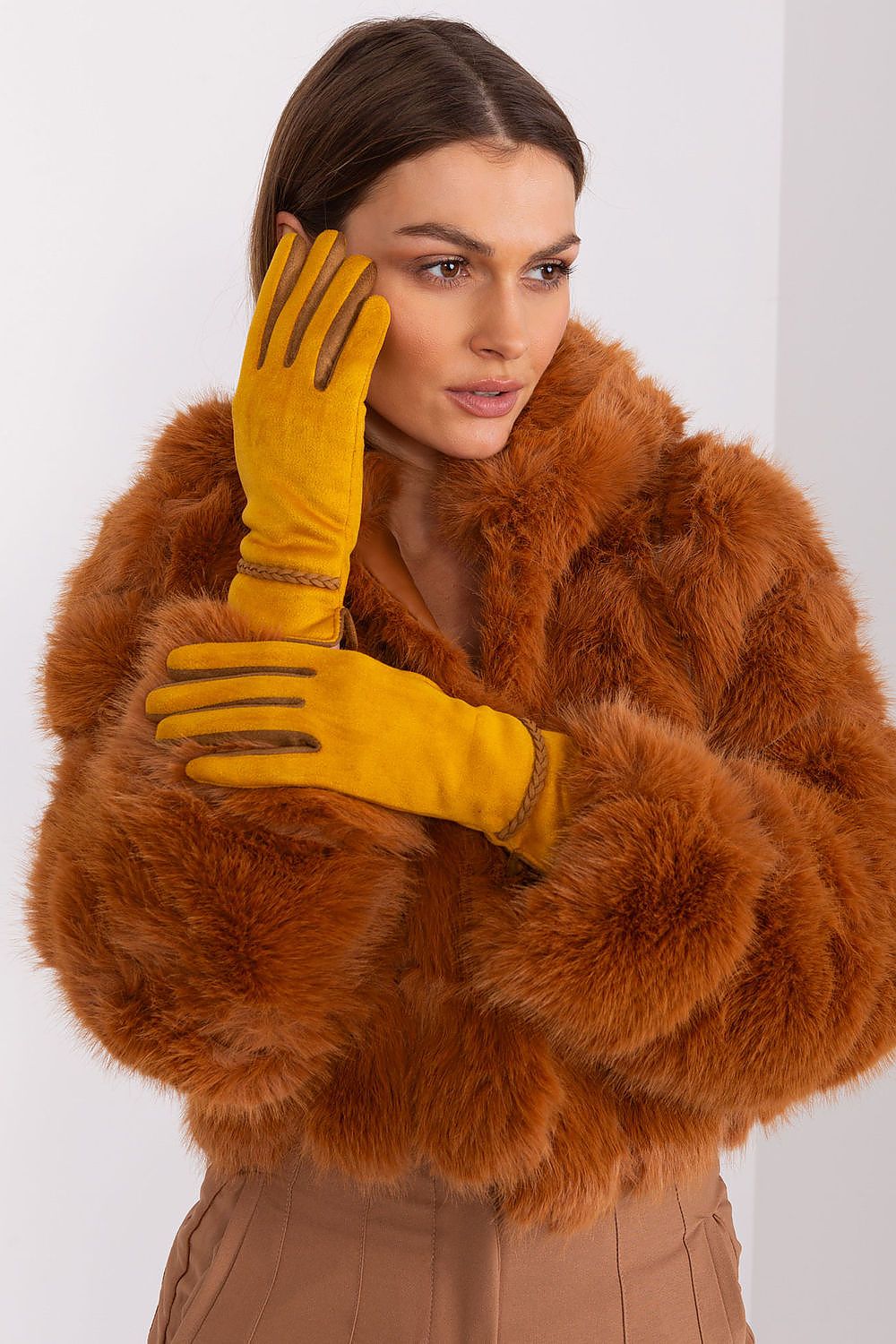 AT Contrasting Insert Gloves yellow