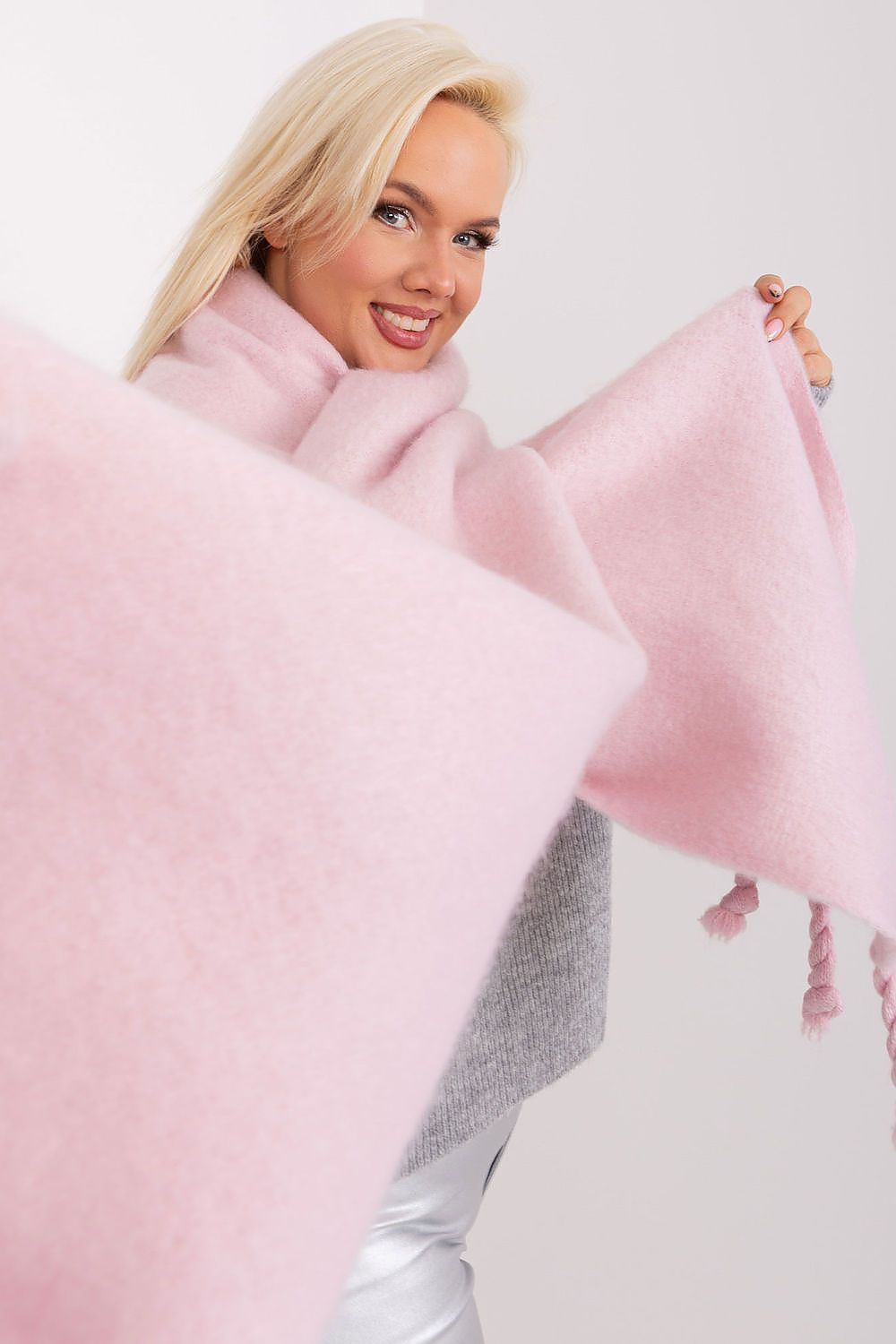 AT Geometric Tassel Shawl Scarf