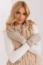 AT Knitted Pompom Gloves beige