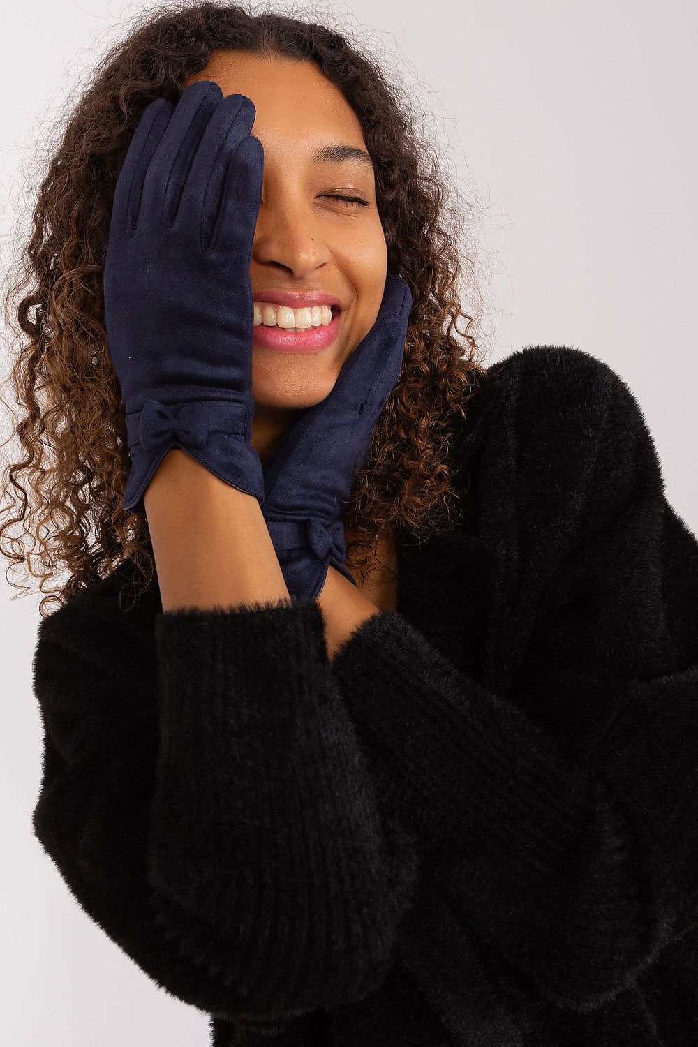 AT Bow-Strapped Insulated Gloves