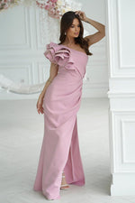 Bicotone Maxi Feathered One-Shoulder Flowing Dress pink