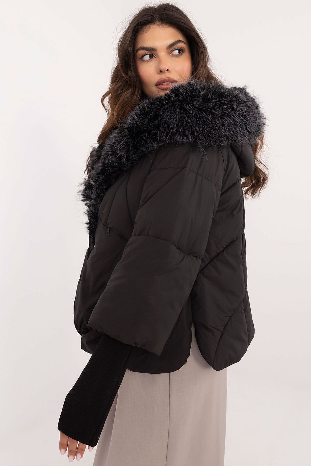 MBM Short Quilted Fur Detail Coat Black