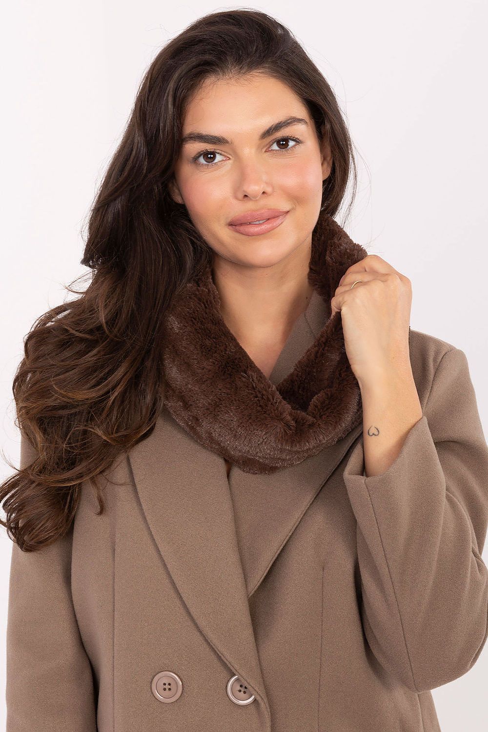 AT Fluffy Infinity Scarf brown one-size-fits-all