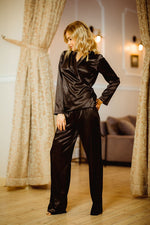 Kalimo Rawa Two-Piece Satin Pyjama Set black