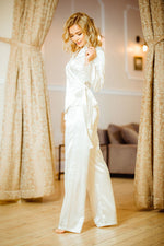 Kalimo Rawa Two-Piece Satin Pyjama Set