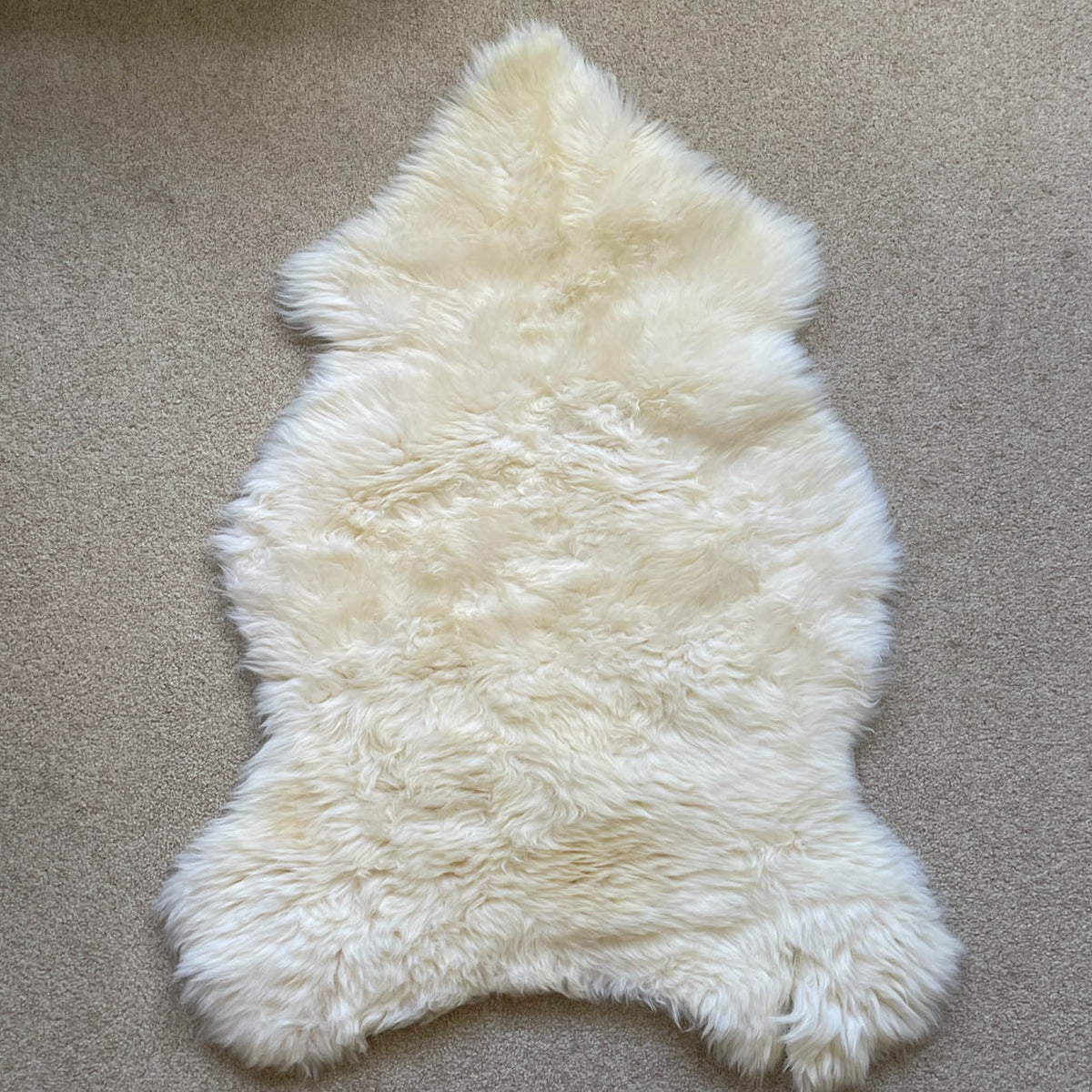Grade B British Sheepskin Hide White Cream Ivory Sheepskin Rug