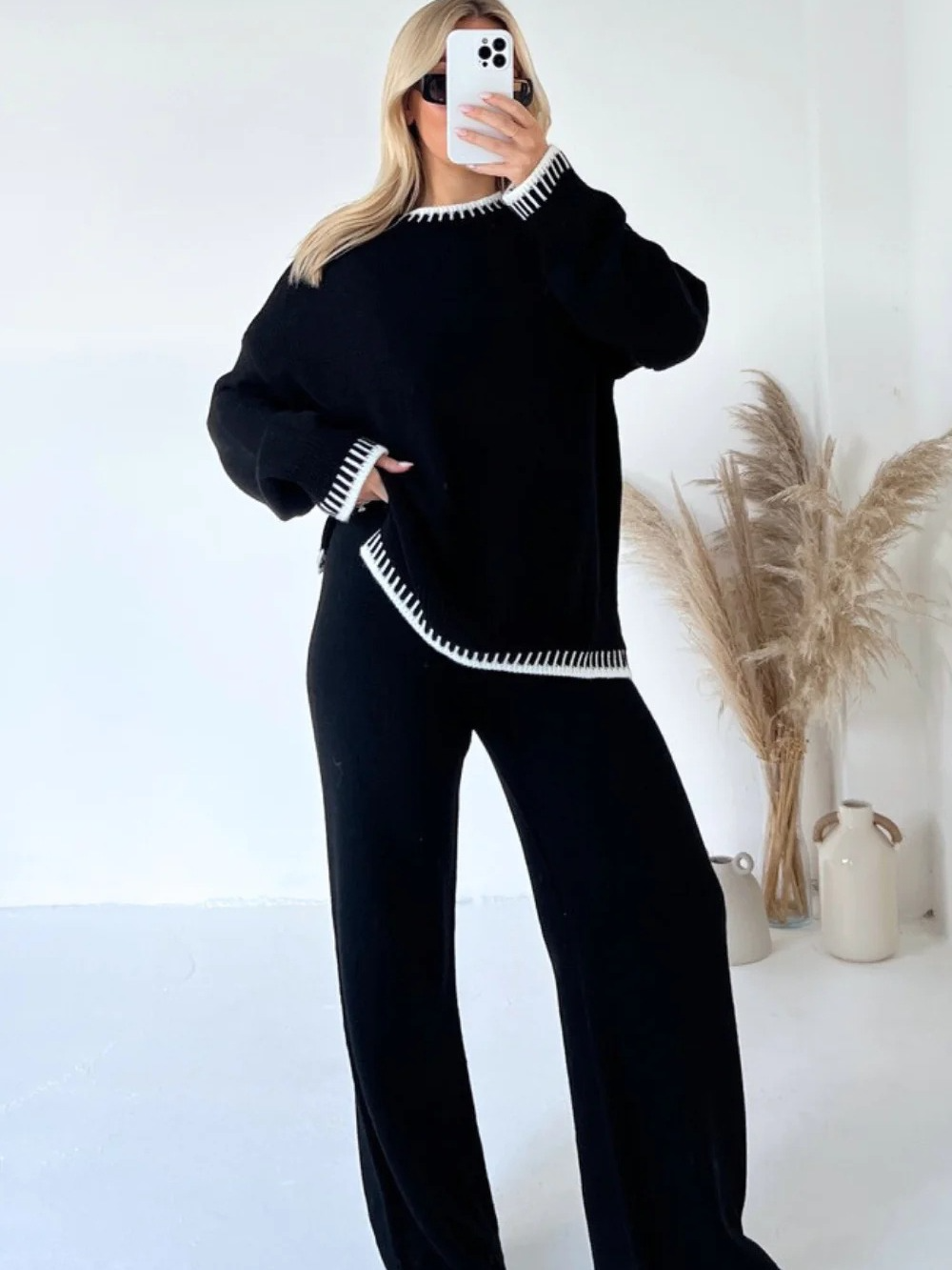 Women’s Casual Loose Two-Piece Loungewear Set with Long Sleeve Top and Trousers Black