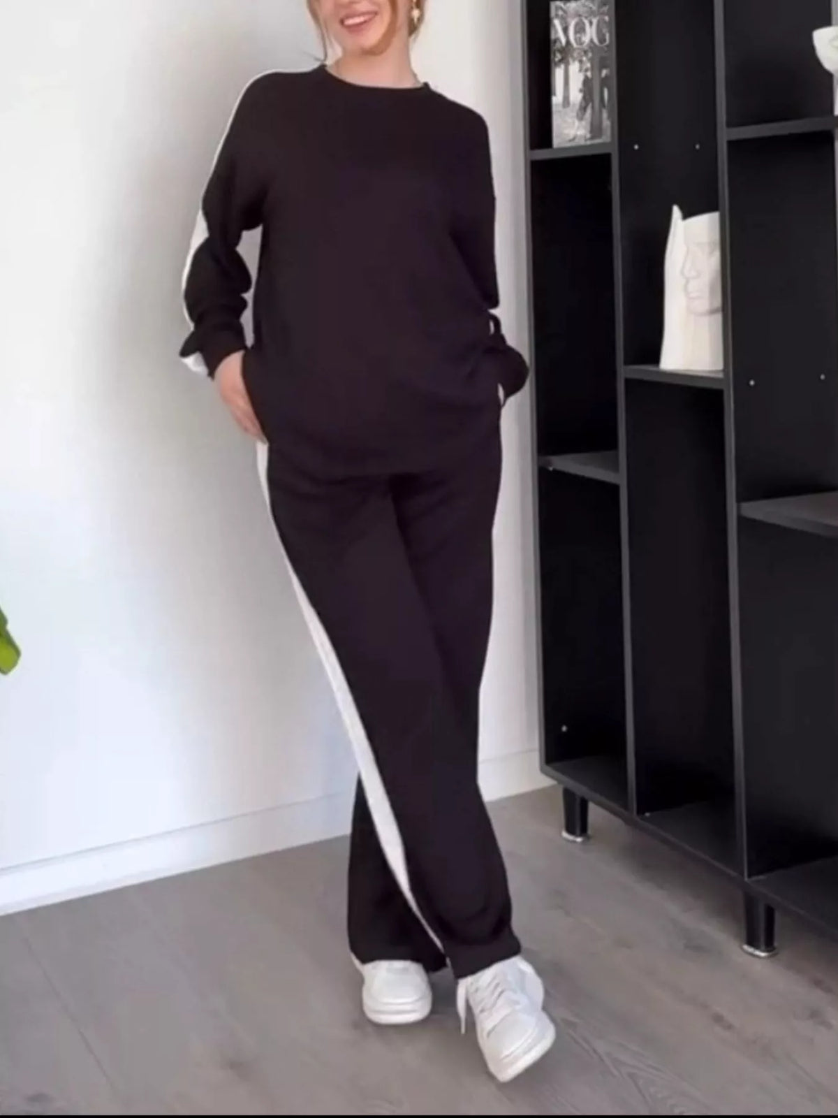 Full Size Contrast Round Neck Top and Pants Loungewear Set