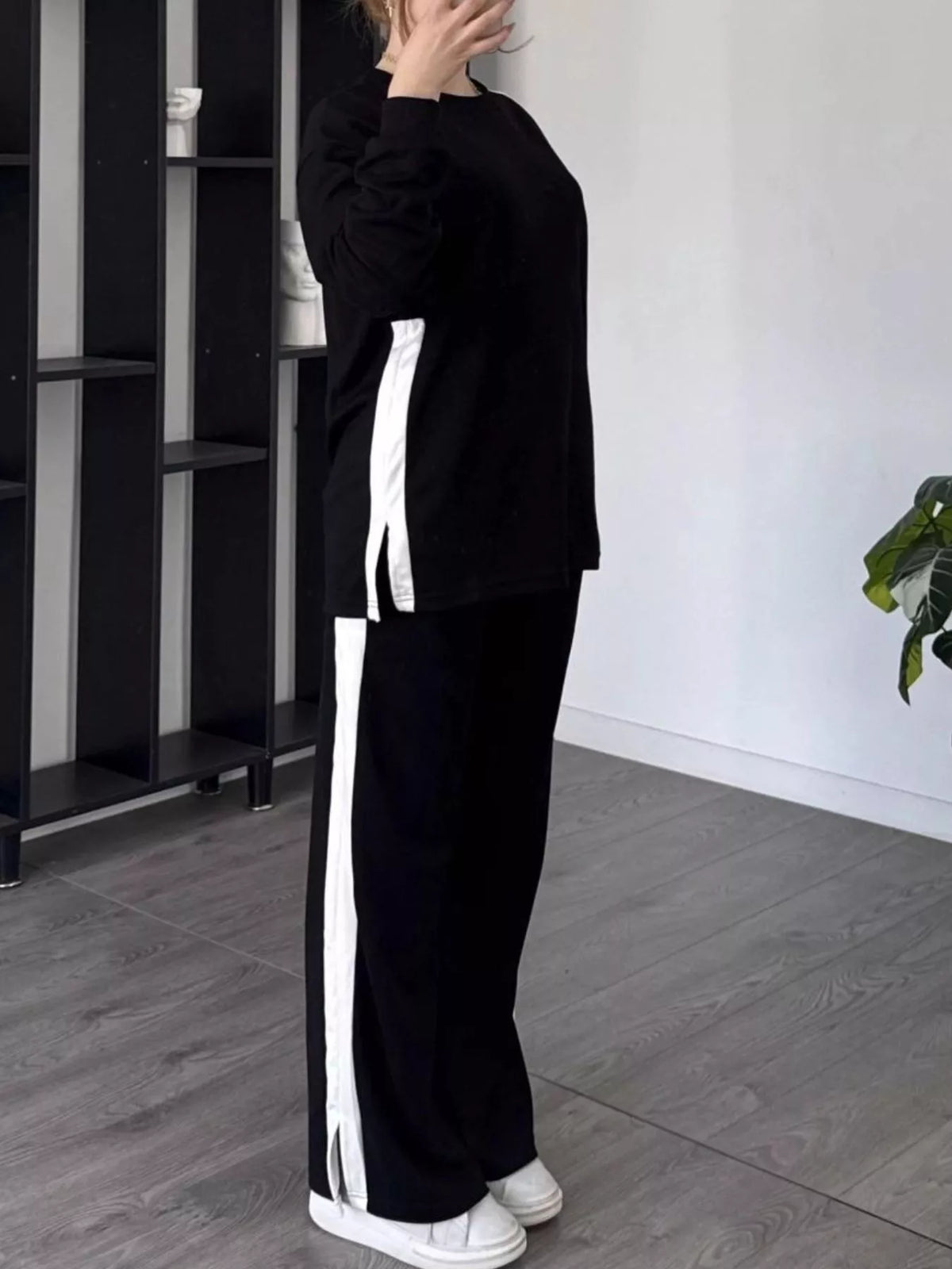 Full Size Contrast Round Neck Top and Pants Loungewear Set