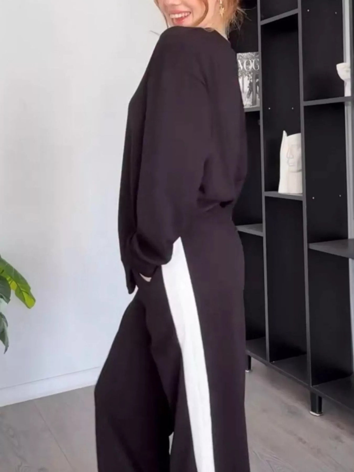 Full Size Contrast Round Neck Top and Pants Loungewear Set