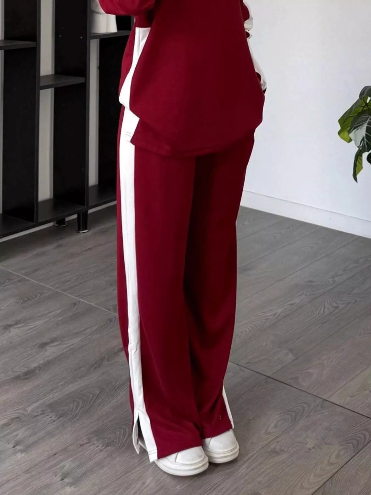 Full Size Contrast Round Neck Top and Pants Loungewear Set