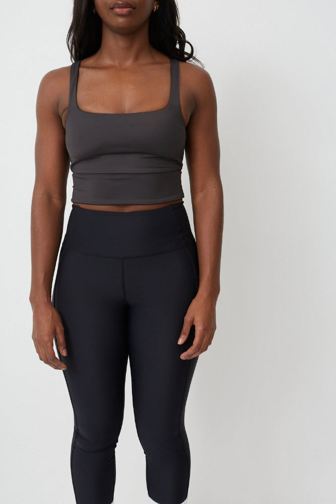 Bea Activewear Top in Liquorice | Studio Ehr