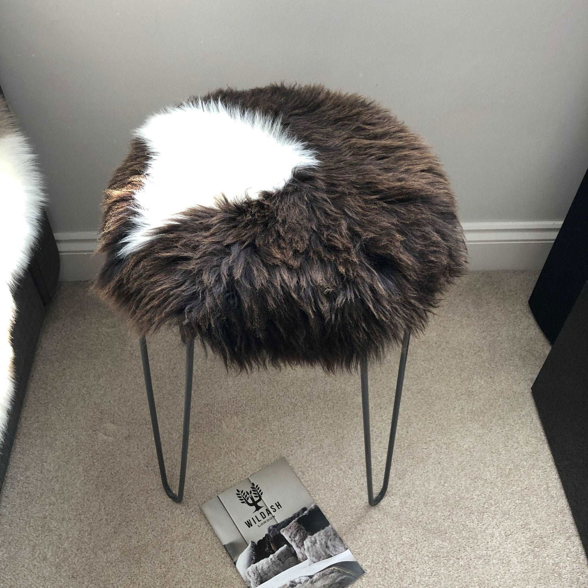 British Sheepskin Roundie Natural Brown with White Cream Ivory Feature ::: Seat Cover 35cm