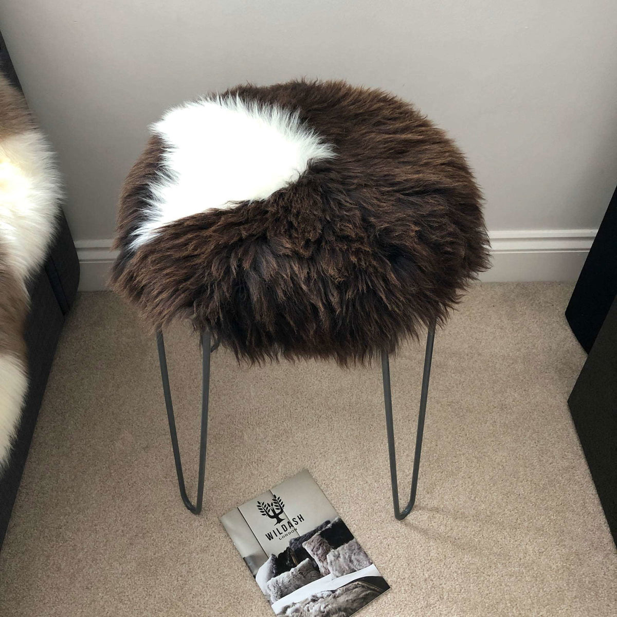 British Sheepskin Roundie Natural Brown with White Cream Ivory Feature ::: Seat Cover 35cm