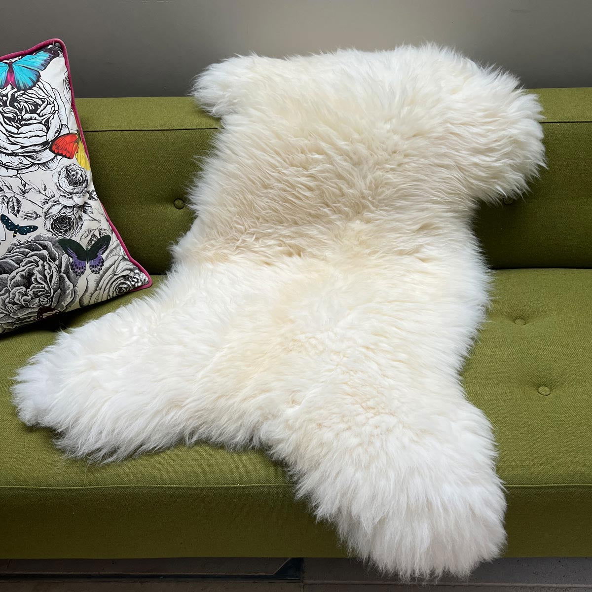 British White Sheepskin Rug Sustainable & Eco-tanned | Large