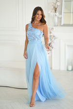 Bicotone Tulle Flowing High-Slit Layered Maxi Dress