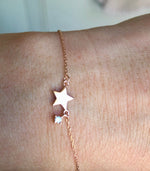 Dainty bracelet with tiny heart