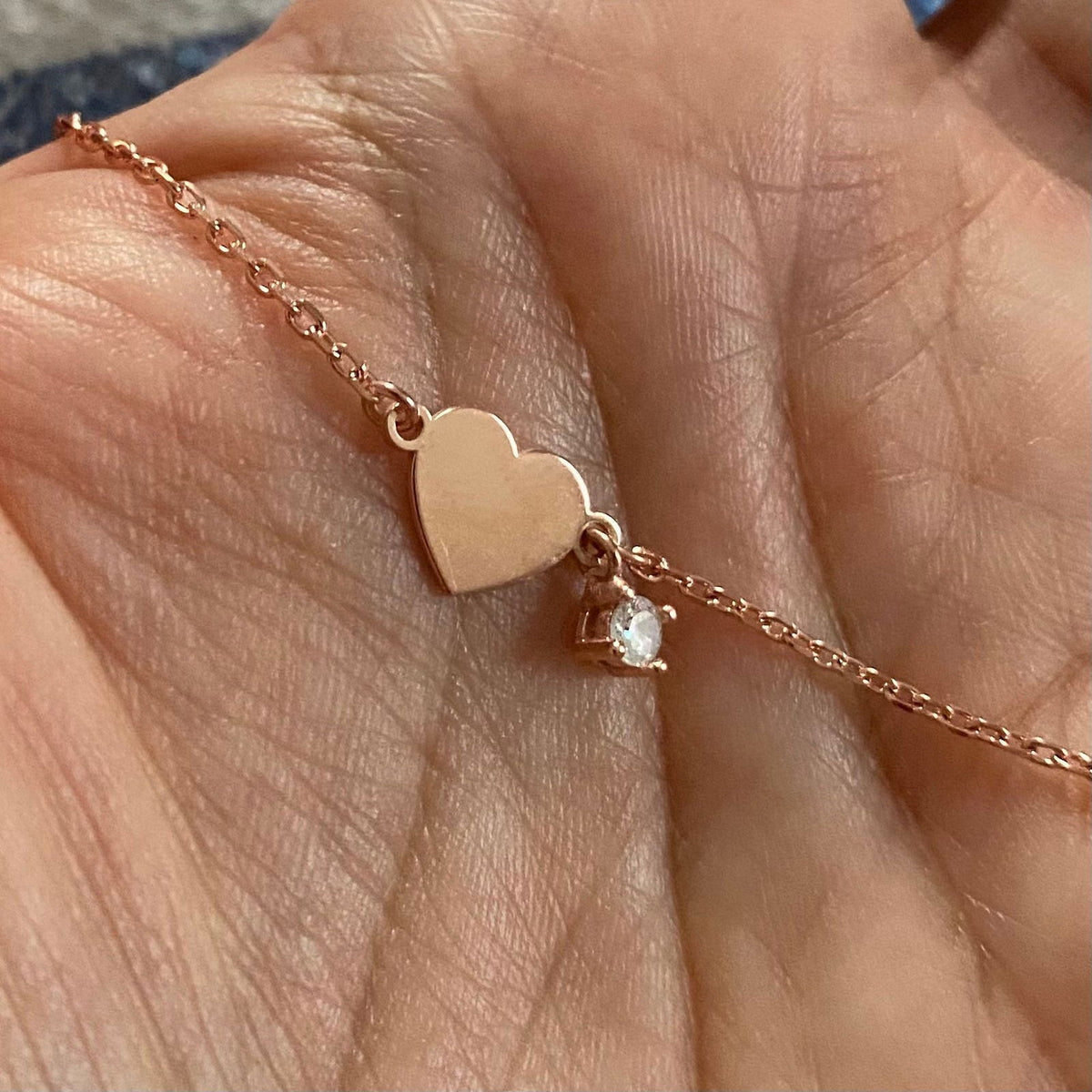 Dainty bracelet with tiny heart