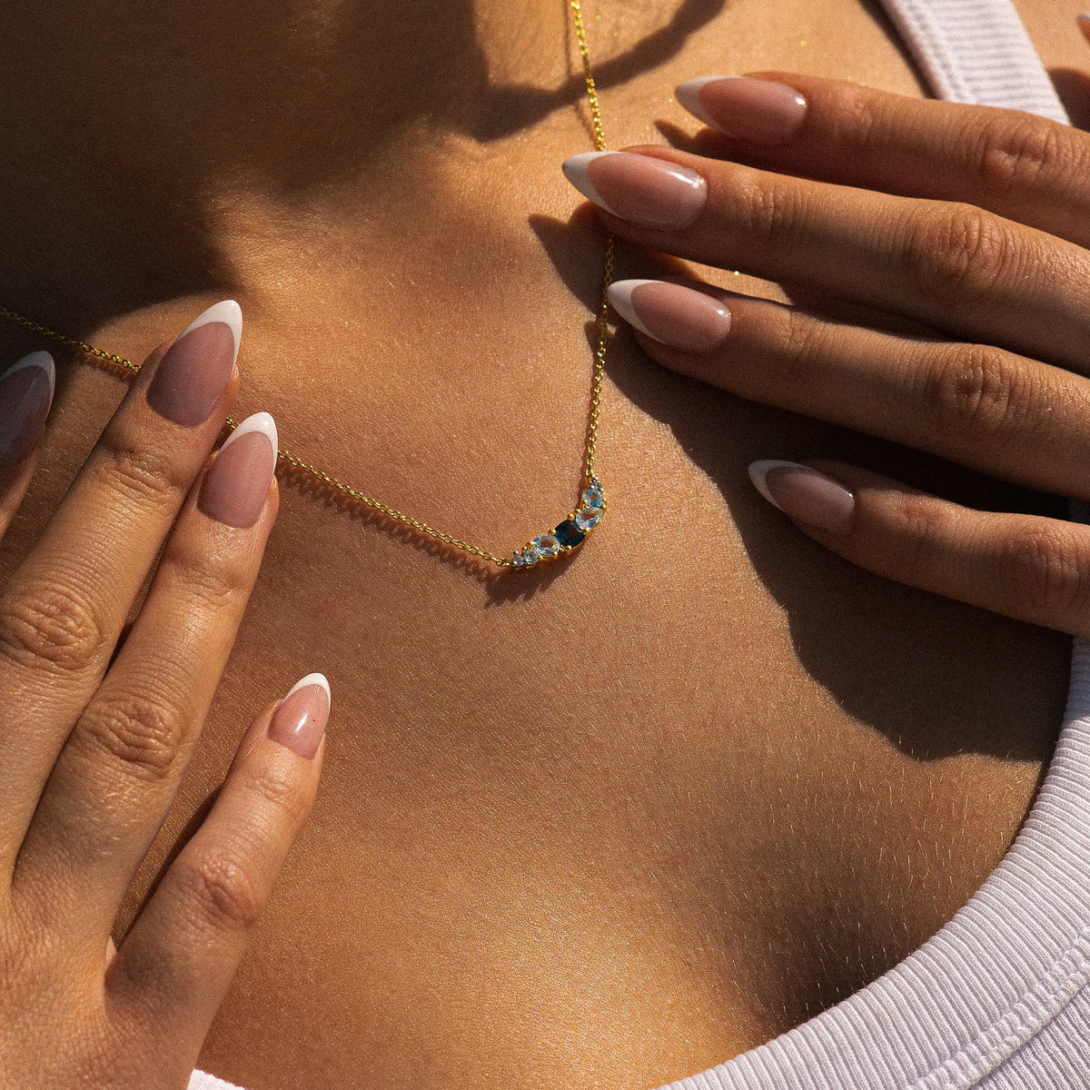 Dainty London Elegant Topaz Cluster Gold Necklace - Zaria