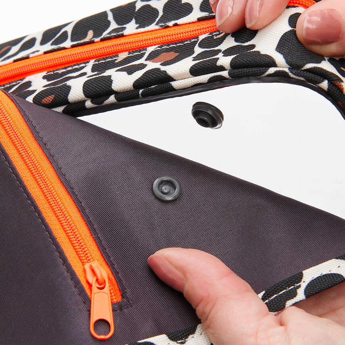 'Emma' 3 in 1 Hanging Wash Bag in Leopard Tan