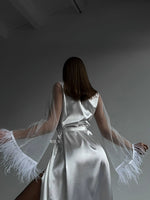 GODDESS Luxurious White Satin Bridal Robe L