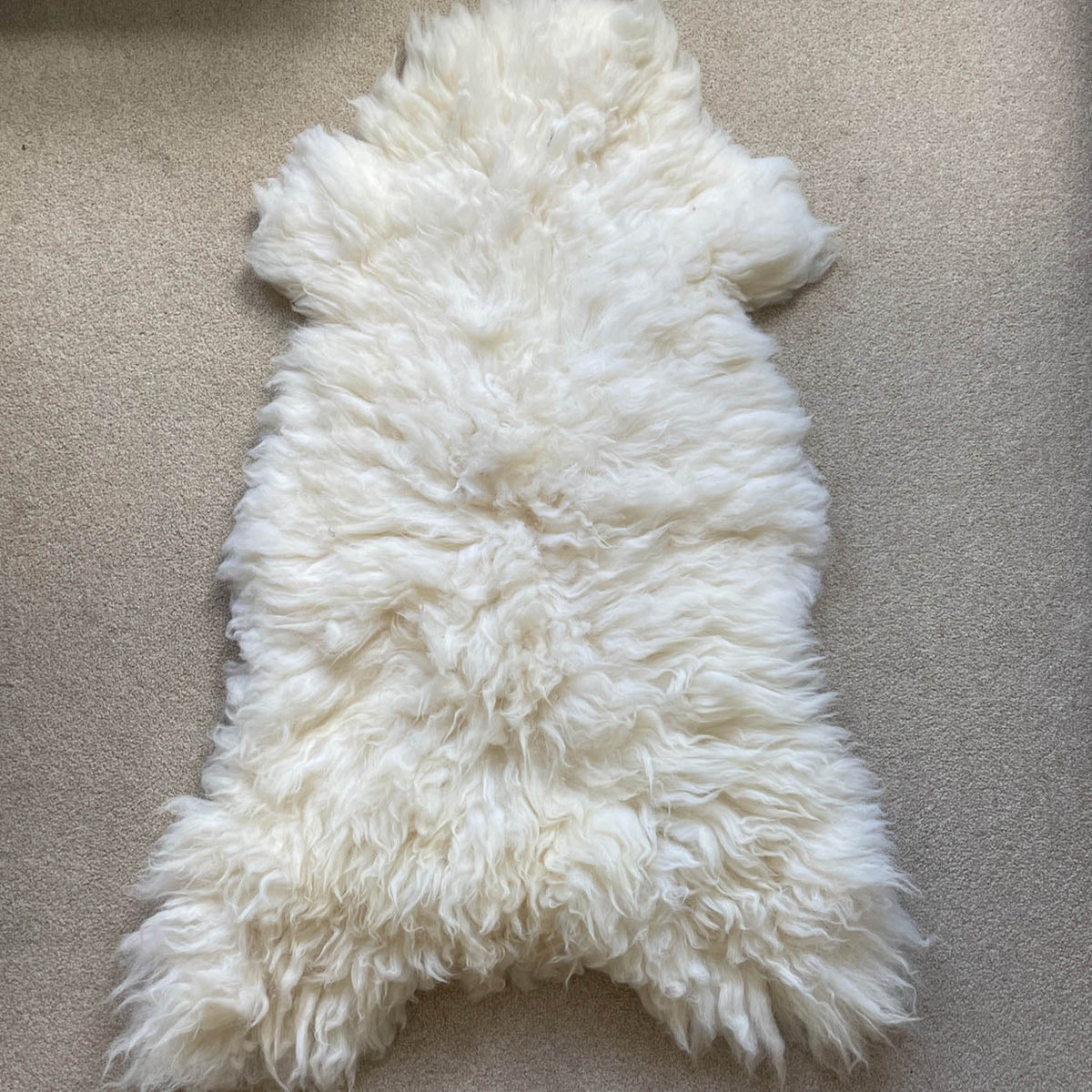 Grade B British Sheepskin Hide White Cream Ivory Sheepskin Rug