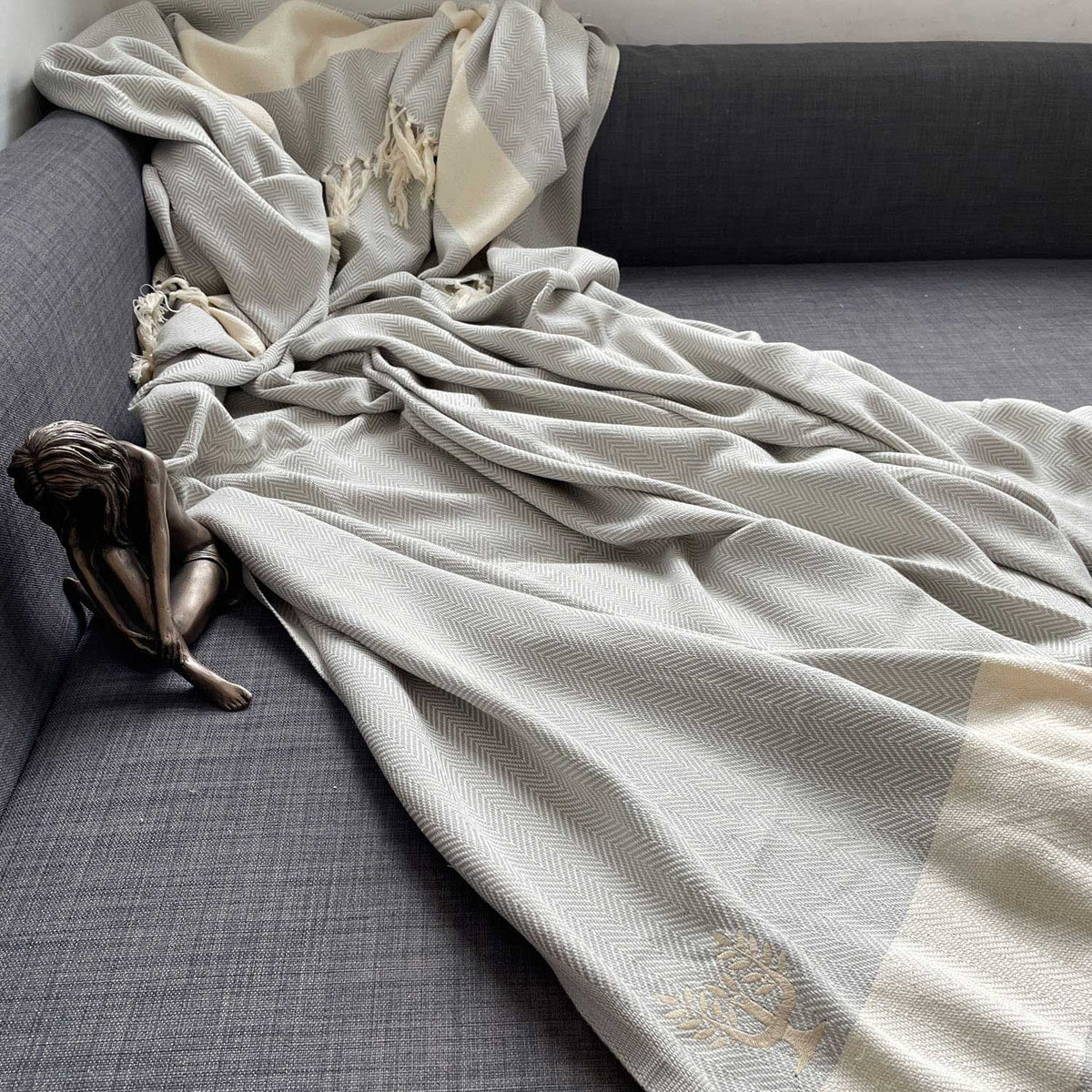 Harrington Bed Throw XL 200cm x 240cm | Soft Grey