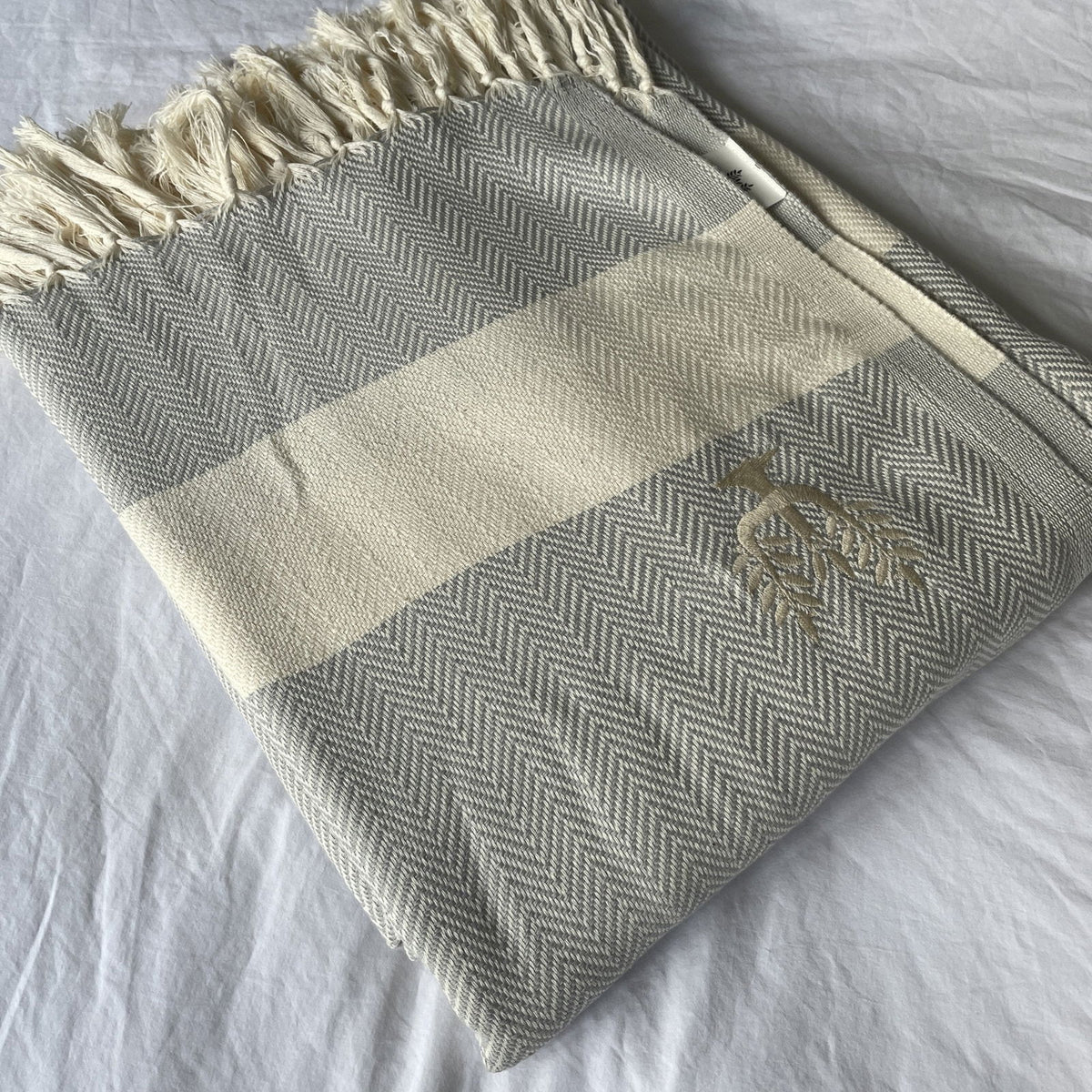 Harrington Bed Throw XL 200cm x 240cm | Soft Grey