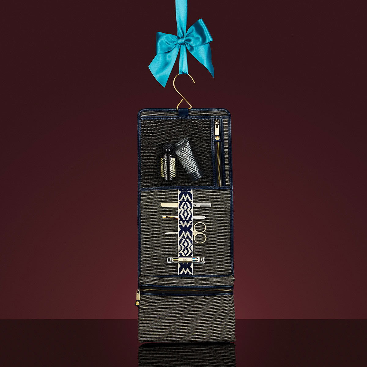 Herringbone Toiletry Wash Roll, Navy Blue