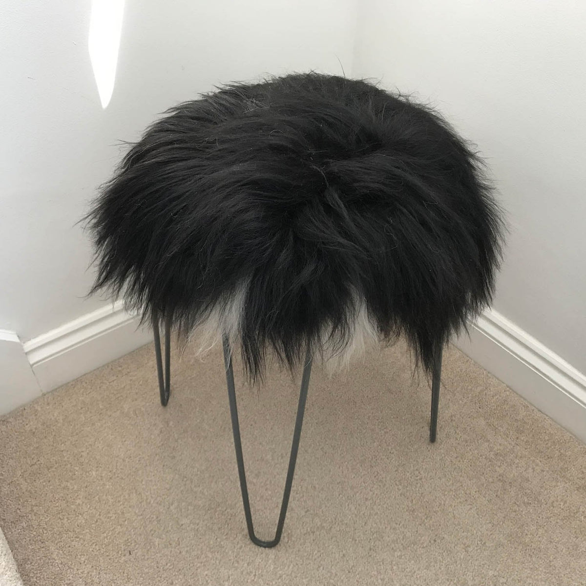 Icelandic Sheepskin Roundie Seat Cover Natural Black and White 35cm