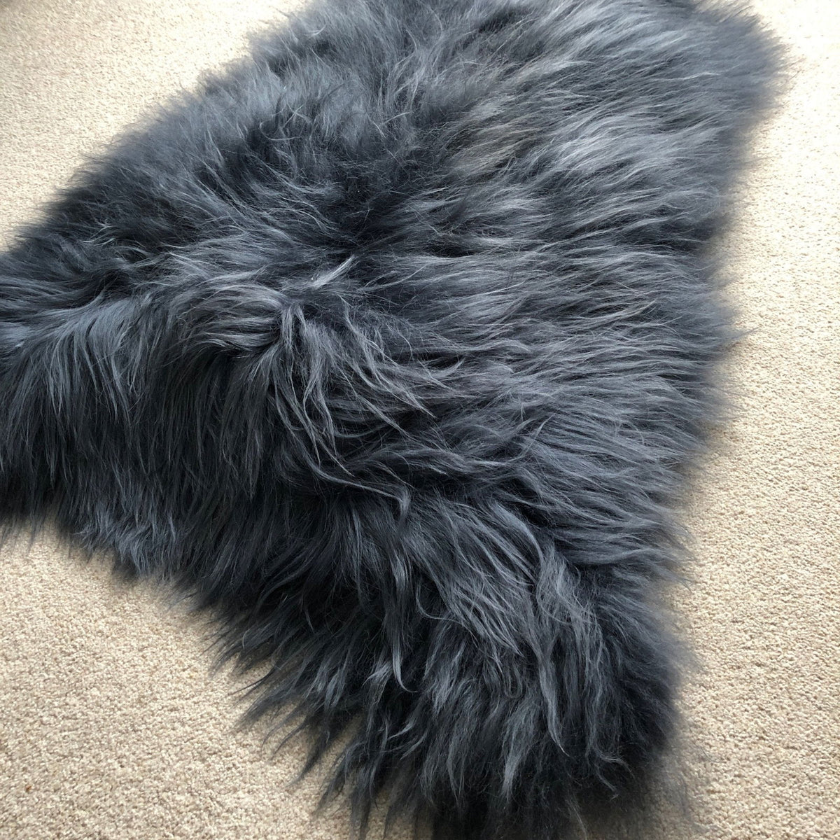 Icelandic Sheepskin Rug Long Fur Dark Graphite Grey