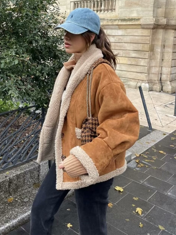 Women's Retro Lapel Loose Faux Suede Shearling Coat in Tan Brown