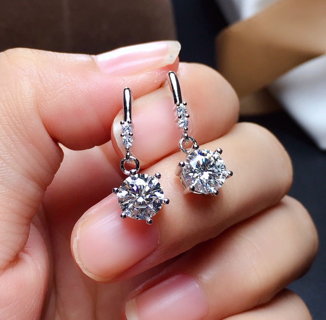Isadora 1 Carat Moissanite Diamond Earrings