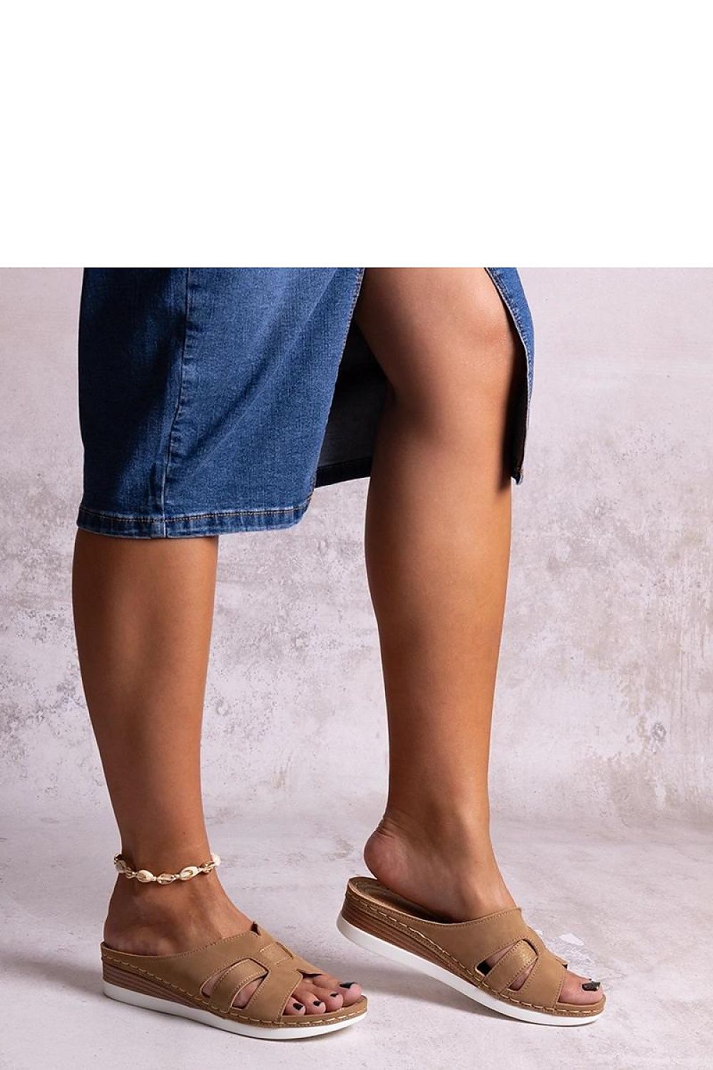 Lightweight Low Wedge Flip-flops | Mifsuda brown