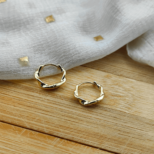 Mercy Sterling Silver Dainty Twist Spiral Everyday Hoop Earrings Silver