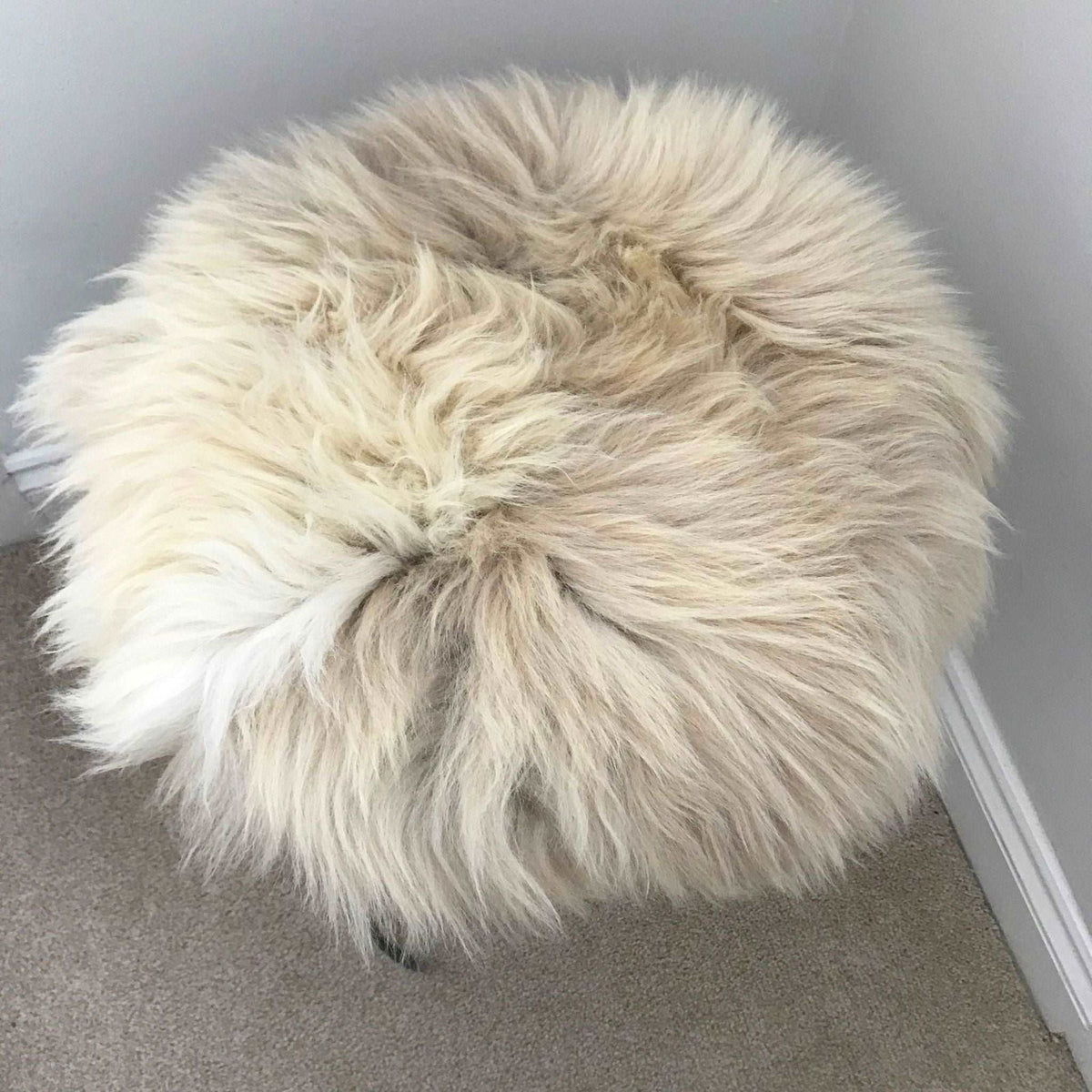 Rare Breed British Sheepskin Roundie Brindle Mix Natural ::: Seat Cover 35cm