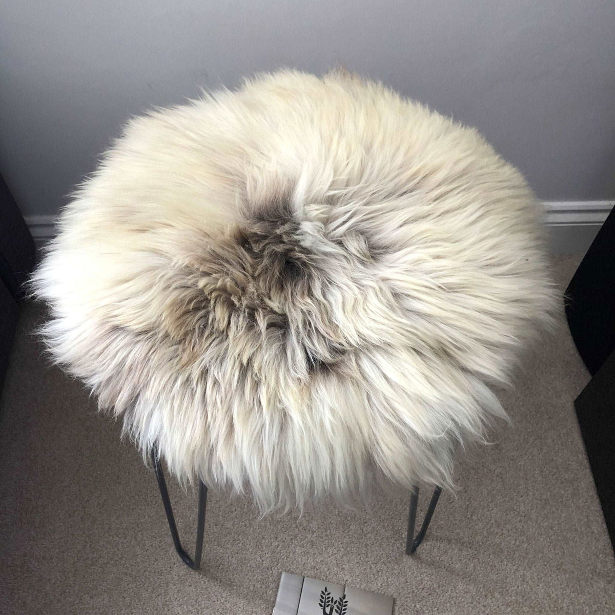 Rare Breed British Sheepskin Roundie Brindle Mix Natural ::: Seat Cover 35cm