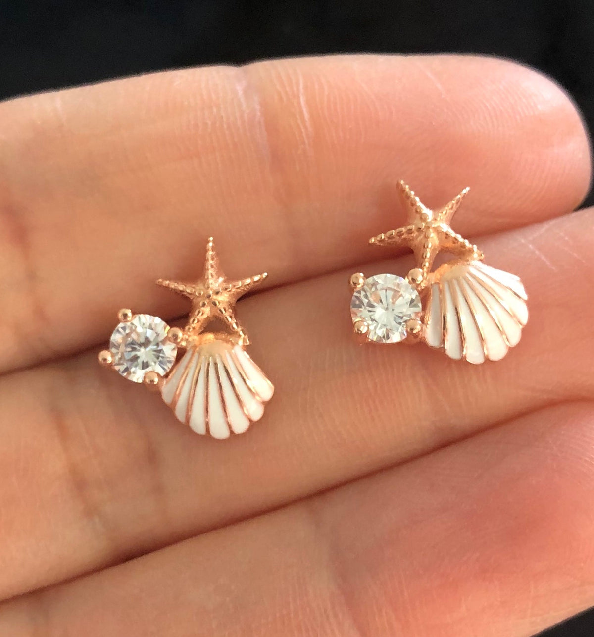 Sea shell studs with pearls Two stones