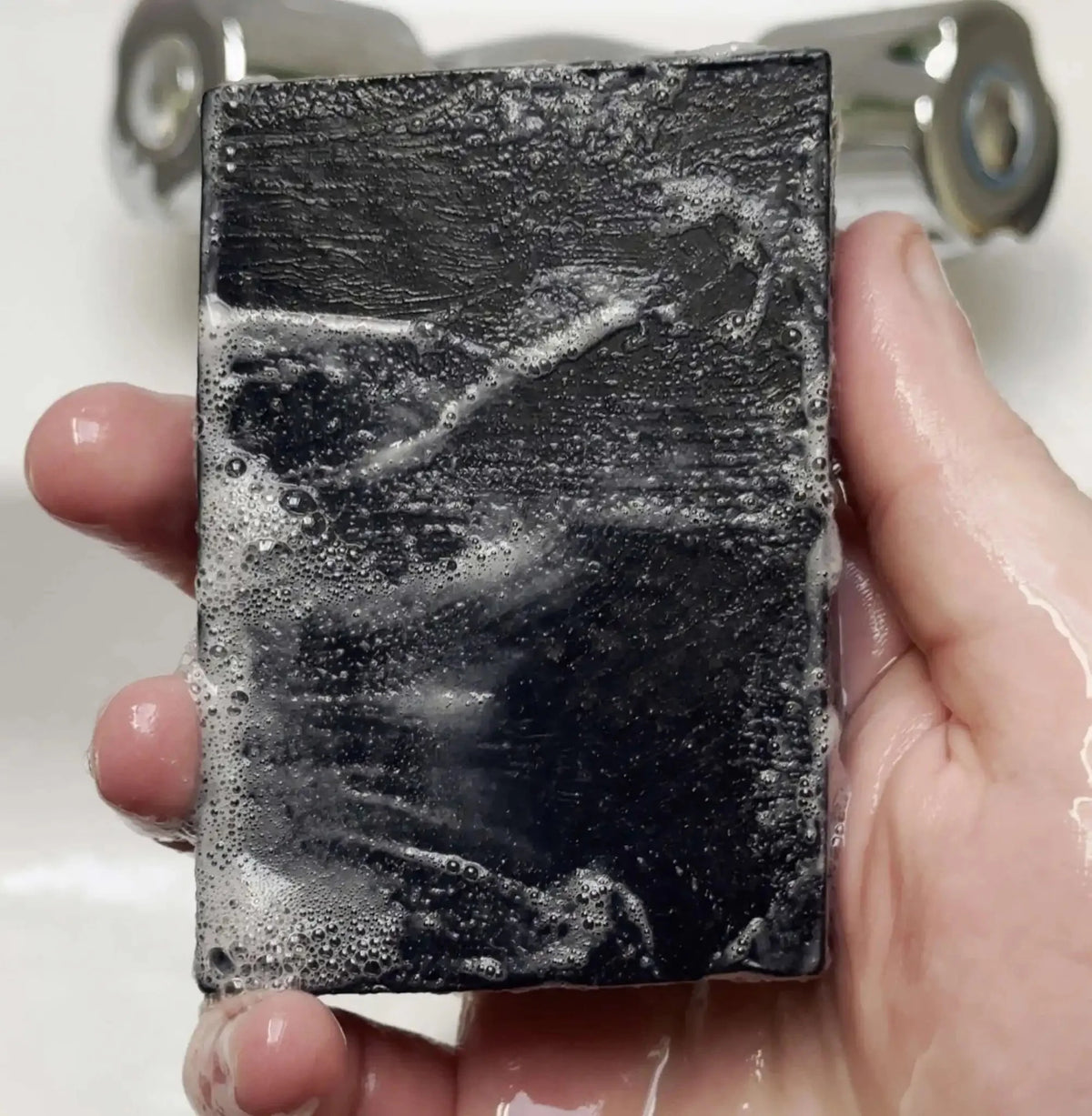 Hiltwood Tea Tree Lavender Dead Sea Mud & Pumice Natural Grit Soap Bar 100g