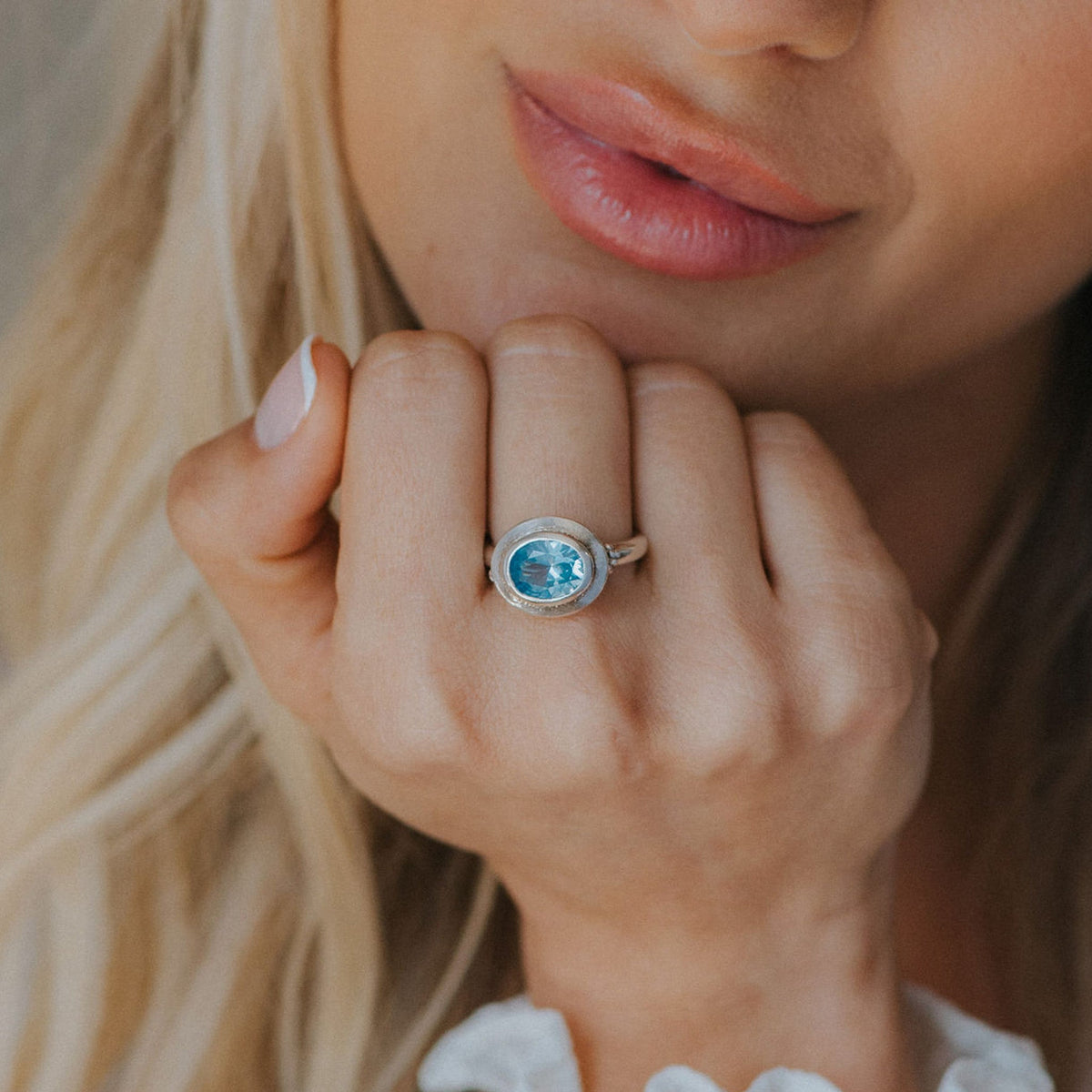 Dainty London Oval-cut Sky Blue Topaz gemstone Ring - Avery