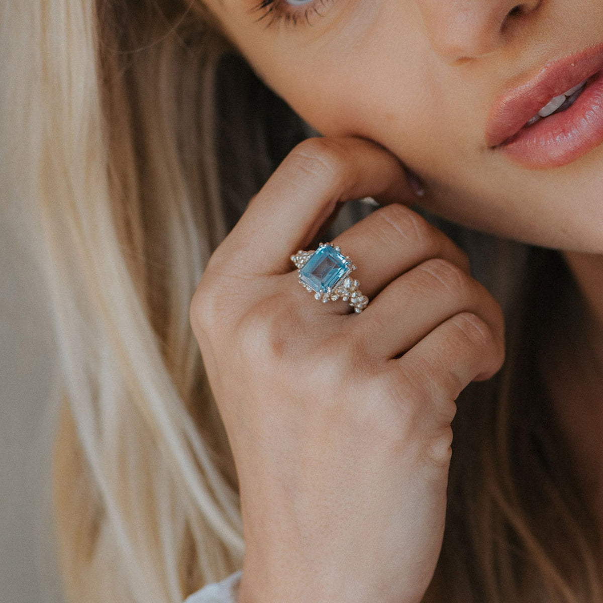 Dainty London Silver Sky Blue Topaz Ring - Aurelia
