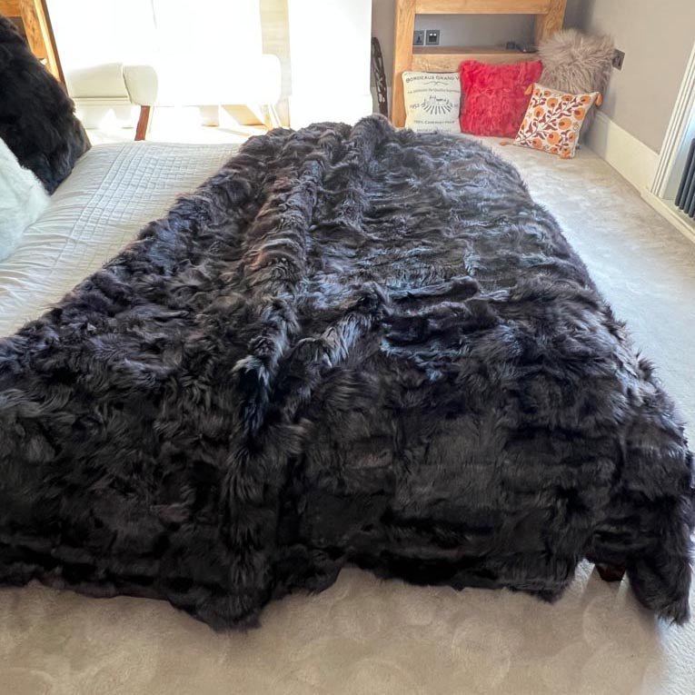 Toscana Shearling Throw | Rug | Obsidian