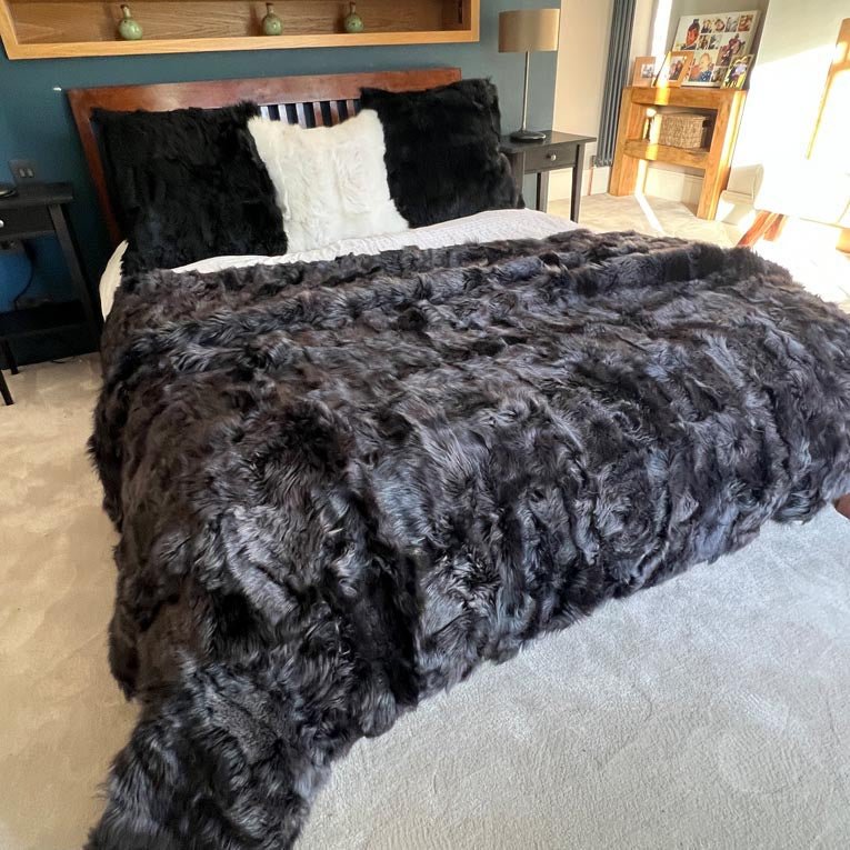 Toscana Shearling Throw | Rug | Obsidian