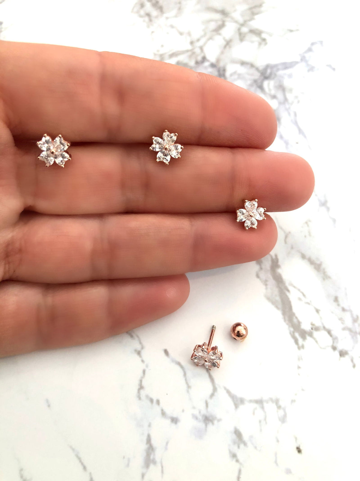 Tragus - Piercing No 1